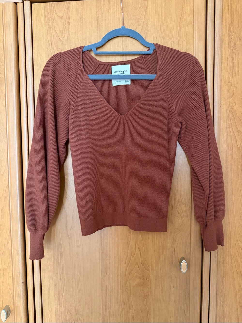 Abercrombie & Fitch Puff Sleeve V-Neck Sweater Orange Spice Size XS